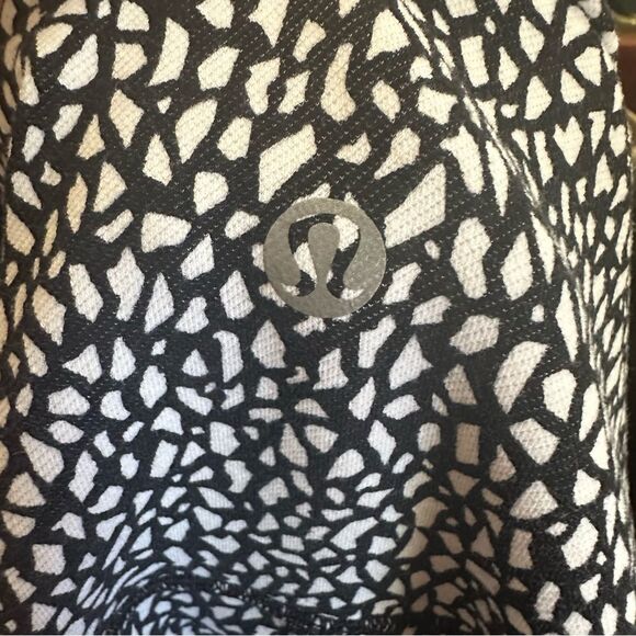 Lululemon Women's Wunder Under Crop (Hi-Rise) Miss Mosaic Black Size 6 Stretch - Picture 9 of 9